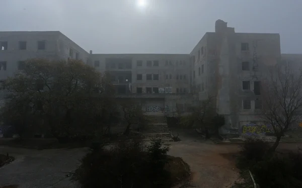 Ανατριχίλα! Τα 5 πιο «στοιχειωμένα» μέρη της Αθήνας που λίγοι τολμούν να πάνε