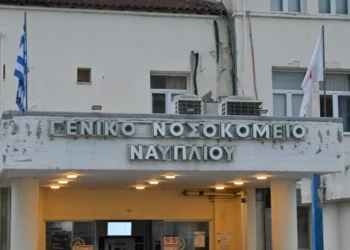 «Την προπηλάκισαν άγρια οι Ρομά, έπαθε ανακοπή επειδή δεν άντεξε το στρες» λέει ο Γιαννάκος για τη 55χρονη νοσηλεύτρια στο Ναύπλιο