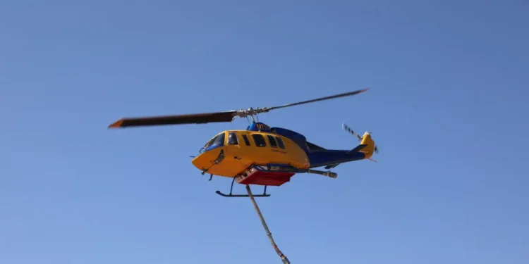 Μέτσοβο: Έπεσε πυροσβεστικό ελικόπτερο στη Λίμνη Αώου – 2 τραυματίες