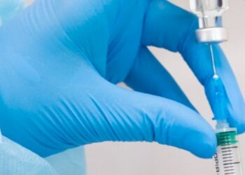 Βρετανία: Το εμβόλιο HPV μηδένισε τους θανάτους από καρκίνο του τραχήλου της μήτρας στις νεαρές γυναίκες