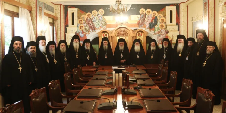Μισθοδοσία Αρχιερέων: Οι εξηγήσεις της Ιεράς Συνόδου στις αντιδράσεις για τις αυξήσεις