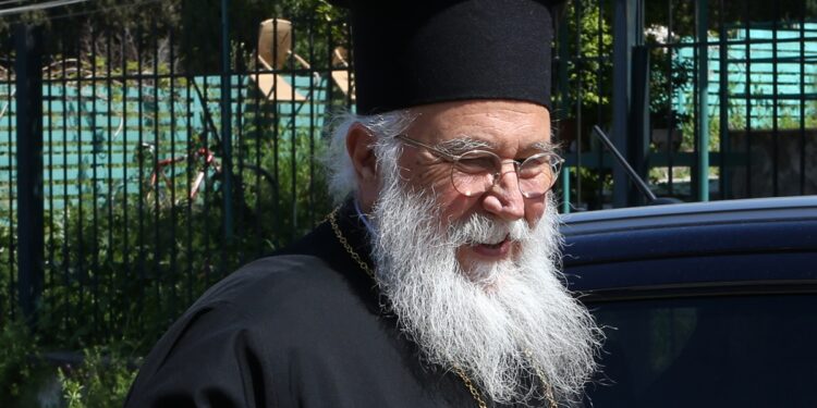 Μητροπολίτης Κερκύρας: Ίσως οι αρχιερείς πρέπει να παραιτηθούμε από τη μισθοδοσία του κράτους
