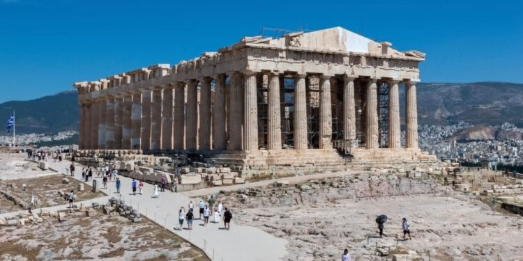 Μετά από 220 χρόνια συμπληρώνεται το δυτικό αέτωμα του Παρθενώνα