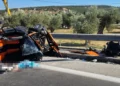 Νέο τραγικό δυστύχημα στη Λέσβο: Ανατράπηκε ΙΧ, ανασύρθηκαν νεκρές δύο γυναίκες – Στο ίδιο σημείο είχαν σκοτωθεί πρόσφατα δύο νέοι