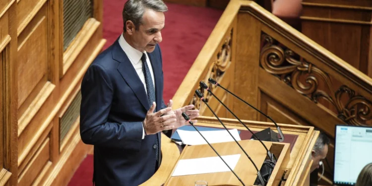 Μητσοτάκης σε Ανδρουλάκη: Είστε κατώτερος των περιστάσεων, έχετε παραβιάσει την εντολή του λαού γιατί γίνεται αξιωματική αντιπολίτευση από σπόντα