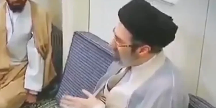 Μοτζτάμπα Χαμενεΐ: Νέο βίντεο ενώ φουντώνουν οι φήμες για το αν βρίσκεται στη ζωή