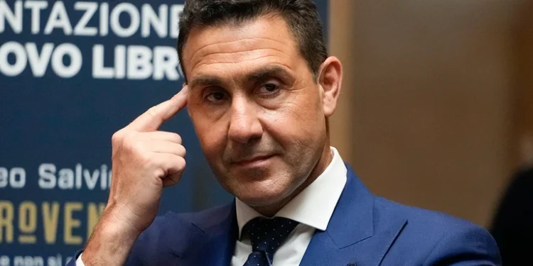 «Τέρμα οι γκέι στην τηλεόραση, στρατιωτική εκπαίδευση στα σχολεία» – Ο πρώην στρατηγός που θέλει να αλλάξει την Ιταλία