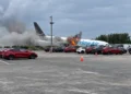 Η στιγμή που το αεροσκάφος cargo της Amazon βγαίνει από τον διάδρομο και πέφτει πάνω σε οχήματα, προκαλώντας όλεθρο στο Μαϊάμι