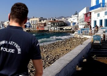 Μύκονος: Αστυνομική επιχείρηση στην Πολεοδομία κατόπιν εισαγγελικής παραγγελίας