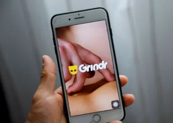 Το Grindr πληρώνει 26 εκατ. λίρες για να κλείσει αγωγή σχετικά με τη διαρροή HIV status χρηστών του