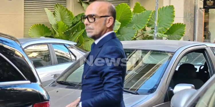 Γιώργος Μαζωνάκης: Αυτοψία του ιατρικού συλλόγου και του ελληνικού FBI στο ιατρείο όπου πέθανε ο τραγουδιστής – «Εγώ του πρότεινα την πλασμαφαίρεση»
