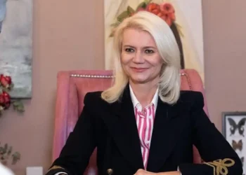 Θάνατος Γιώργου Μαζωνάκη: Καταγγελία γυναίκας που κατέληξε με σοβαρή βλάβη στα νεφρά – «Θα πάθεις καρκίνο αν συνεχίσεις τα φάρμακα»
