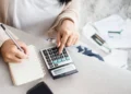 Διευρύνεται η ρύθμιση των 72 δόσεων στις 120, επιδότηση 15 λεπτών στο diesel – Όλα τα μέτρα που ανακοίνωσε η κυβέρνηση