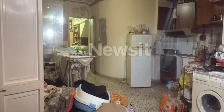 Νίκαια: Η περιγραφή της 44χρονης που την κρατούσε όμηρο ο σύντροφός της – «Δεν είχε πάρει τα φάρμακά του, απειλούσε να βάλει βόμβα»