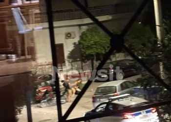 Πατήσια: Βίντεο ντοκουμέντο μετά την ένοπλη επίθεση – Τραυματισμένος ο 55χρονος δέχεται τις πρώτες βοήθειες