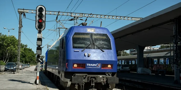 Πραγματοποιήθηκε το πρώτο δρομολόγιο Αθήνα – Θεσσαλονίκη με 100% σηματοδότηση και τηλεδιοίκηση – Κυρανάκης: “Δεν μπορούν να ξανασυγκρουστούν τρένα”
