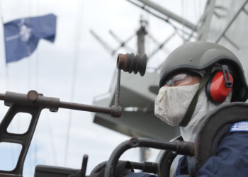 Δείτε τη Φρεγάτα «Κουντουριώτης» να καταρρίπτει drones στη Μεσόγειο – Εντυπωσιακές εικόνες