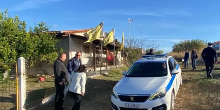 Αμαλιάδα: Δύο αδέλφια έθαψαν τη μητέρα τους στον κήπο του σπιτιού τους – Τους κατήγγειλε ο τρίτος αδελφός τους