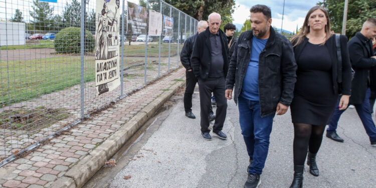 Τέμπη: Καταγγελίες Ρούτσι για παρακολουθήσεις και απόπειρα χρηματισμού – «Ακόμα θρηνούμε»