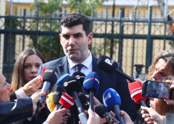 Σκάνδαλο στο μπάσκετ: Αρνούνται τις κατηγορίες Τσαρούχα και Κορομηλάς – Τι δήλωσε ο δικηγόρος τους