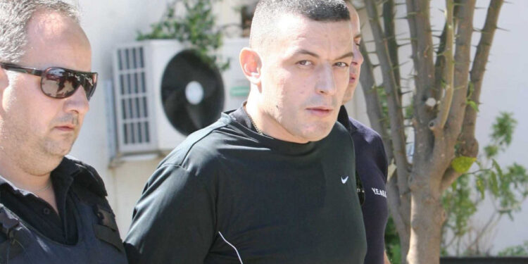 Εκτός Ελλάδας ο Αλκέτ Ριζάι: Διέφυγε με «περιπολικό» σαν αστυνομικός