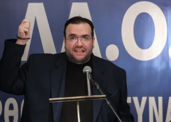 Πρώην εργαζόμενη Φίλιππου Καμπούρη: Έπαιρνα 600 ευρώ και μου δήλωναν εισοδήματα 19.500 τον χρόνο, έλεγε ότι φταίει ο λογιστής