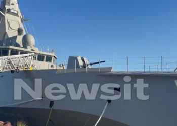 Δένδιας από τη Λοριάν για τη φρεγάτα FDI Νέαρχος: «Ένα κομμάτι έχει πίσω της ελληνικά χέρια και ελληνική ψυχή»