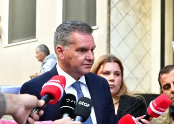 Γιώργος Μαζωνάκης: «Το χρηματοκιβώτιο ήταν απολύτως άδειο» λέει ο δικηγόρος του