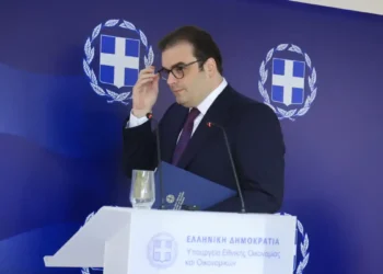Ρήτρα διαφυγής για την ενέργεια αποκλειστικά για την Ελλάδα ενέκρινε η Κομισιόν