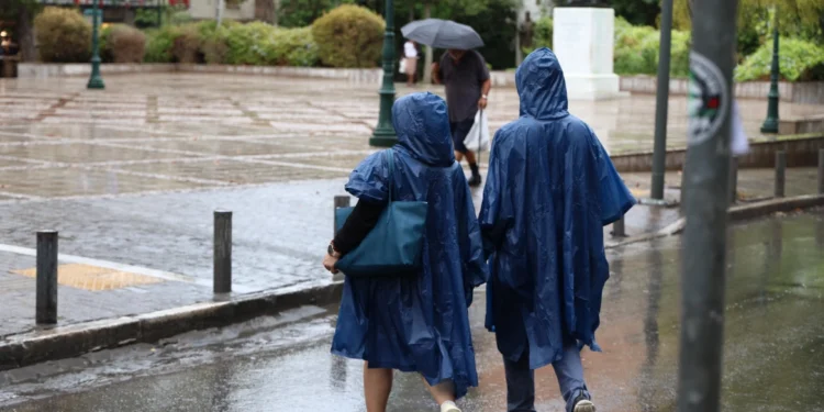 Έκτακτο δελτίο επιδείνωσης καιρού με βροχές και καταιγίδες Τρίτη και Τετάρτη, ποιες περιοχές θα επηρεαστούν